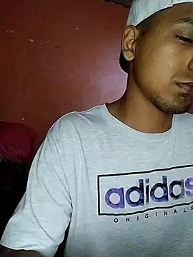 Snapshot of Sirius_5 chatting on October 2025 04:47:02 AM Sirius 5 online show from October 2025 04:47:02 AM