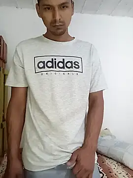 Snapshot of Sirius_5 chatting on November 2025 03:32:02 AM Sirius 5 online show from November 2025 03:32:02 AM