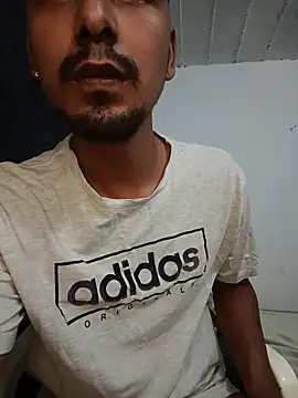 Snapshot of Sirius_5 chatting on December 2025 08:04:02 PM Sirius 5 online show from December 2025 08:04:02 PM