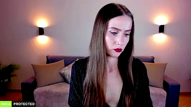 TheWoman   online show from February 2026 07:31:01 PM