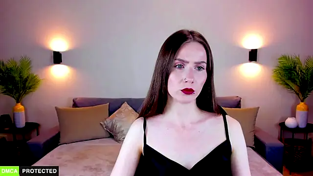 TheWoman   online show from March 2026 06:56:01 PM