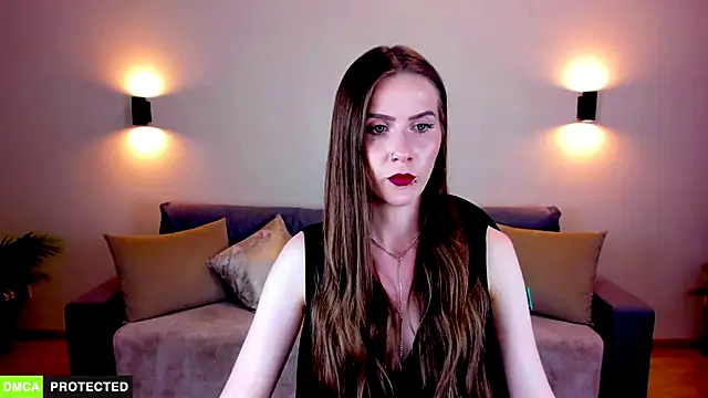 TheWoman   online show from February 2026 07:03:01 PM