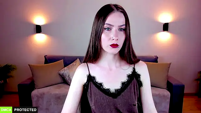 TheWoman   online show from February 2026 07:25:01 PM