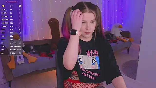 Snapshot of Mira_Falls chatting on March 2026 06:04:02 AM Mira Falls online show from March 2026 06:04:02 AM