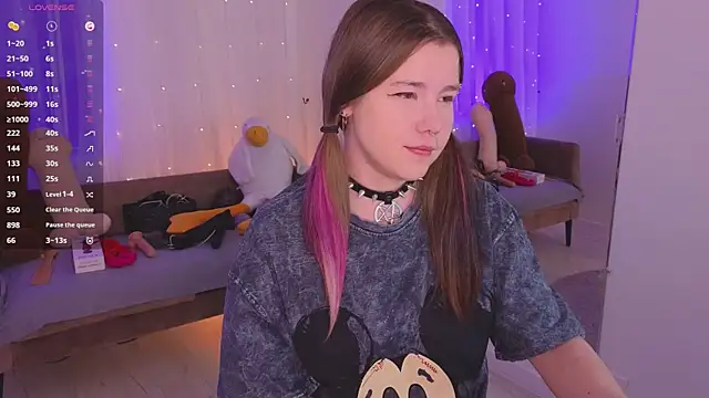 Snapshot of Mira_Falls chatting on March 2026 05:52:02 AM Mira Falls online show from March 2026 05:52:02 AM