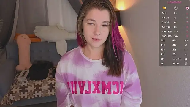 Mira Falls online show from September 2025 04:23:01 AM