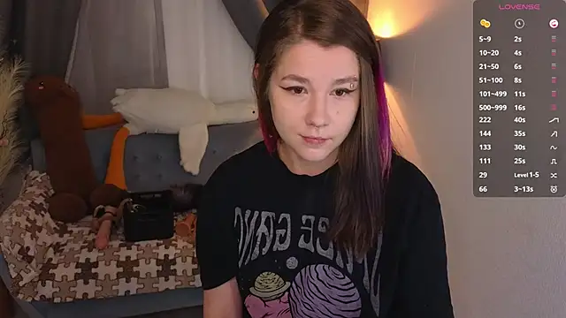 Mira Falls online show from September 2025 04:33:01 AM