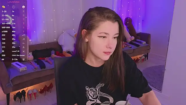 Mira Falls online show from December 2025 05:55:02 AM