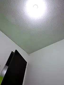 Shantal Lovee online show from April 2026 11:28:02 PM