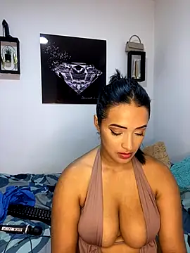 Shantal Lovee online show from October 2025 11:04:02 PM