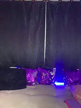 Shantal Lovee online show from January 2025 11:17:01 PM