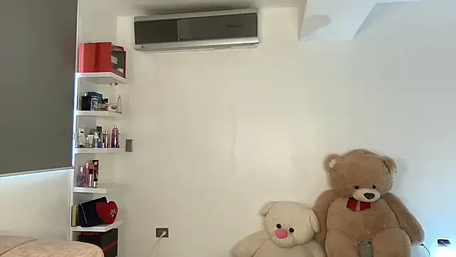 Michell simons online show from February 2025 03:04:02 PM