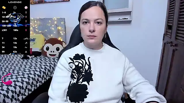 angelaagomez online show from October 2025 05:34:01 PM