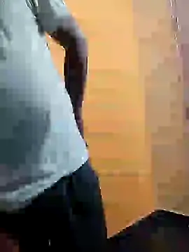 Indianguymohan online show from October 2025 05:48:02 PM