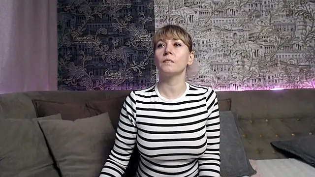 mandy foxxx online show from December 2025 08:50:01 AM