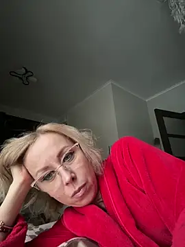 LuxuryNika online show from February 2026 02:28:01 PM