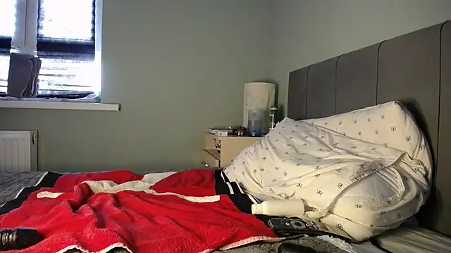 EarlGliter online show from February 2026 05:53:01 AM