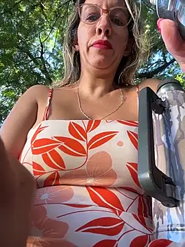 Gatitacarlita online show from March 2026 10:31:01 AM