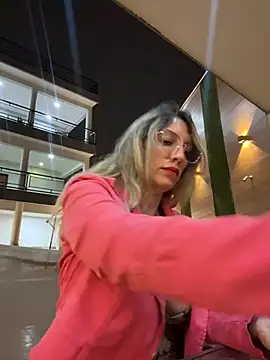 Gatitacarlita online show from April 2026 01:07:01 AM