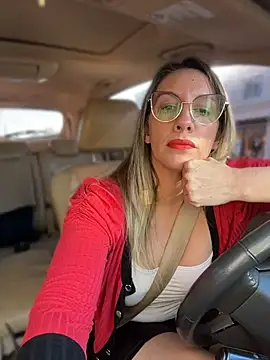 Snapshot of Gatitacarlita chatting on June 2026 07:01:01 PM Gatitacarlita online show from June 2026 07:01:01 PM