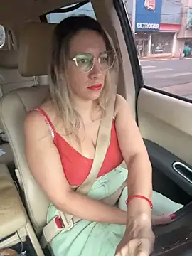 Gatitacarlita online show from March 2026 10:19:02 AM