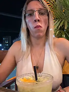 Gatitacarlita online show from December 2024 11:58:02 PM