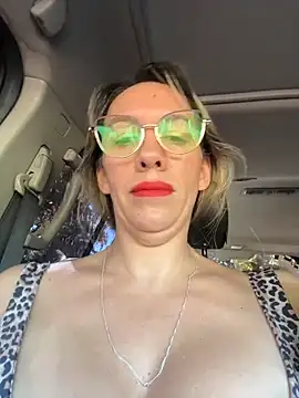 Gatitacarlita online show from March 2026 12:45:02 PM