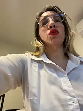 Snapshot of Gatitacarlita chatting on July 2026 11:06:02 AM Gatitacarlita online show from July 2026 11:06:02 AM