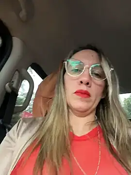 Gatitacarlita online show from May 2026 05:51:01 PM
