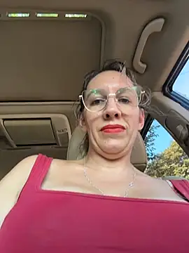 Gatitacarlita online show from April 2026 05:52:02 PM