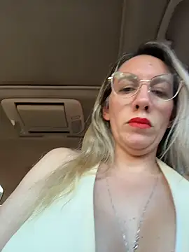 Snapshot of Gatitacarlita chatting on June 2026 07:11:02 PM Gatitacarlita online show from June 2026 07:11:02 PM