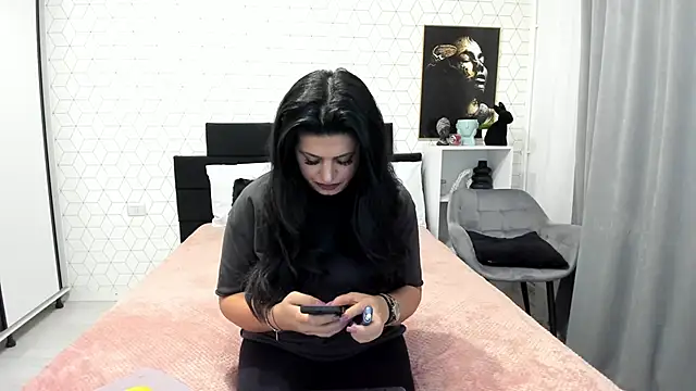 Snapshot of Heidix chatting on November 2025 04:06:01 AM Heidix online show from November 2025 04:06:01 AM