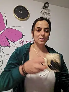 IsabelleCraft online show from February 2026 08:01:01 AM