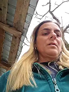 IsabelleCraft online show from March 2025 01:41:01 PM