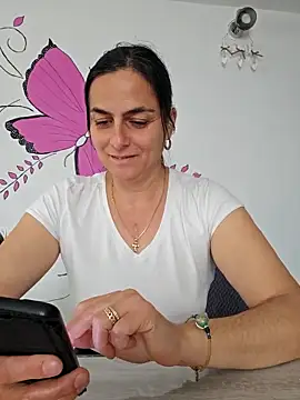 IsabelleCraft online show from November 2025 10:04:01 AM