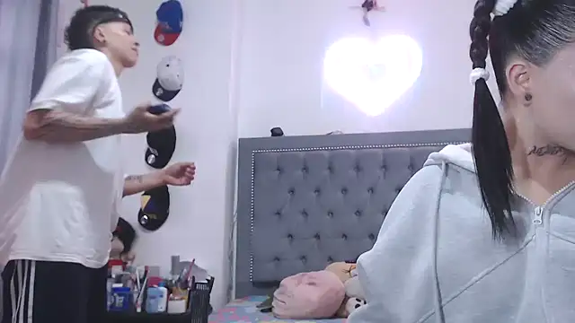 dulce maria x online show from February 2026 10:27:02 PM