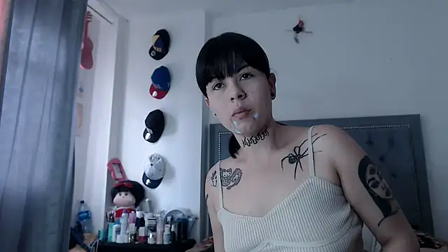 dulce maria x online show from October 2025 04:17:01 PM