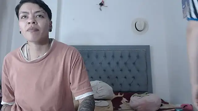 dulce maria x online show from October 2025 01:40:01 AM