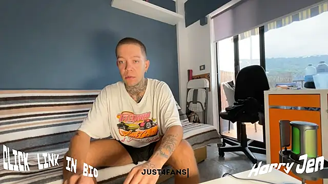 Snapshot of Harry_Jen chatting on September 2025 09:08:02 AM Harry Jen online show from September 2025 09:08:02 AM