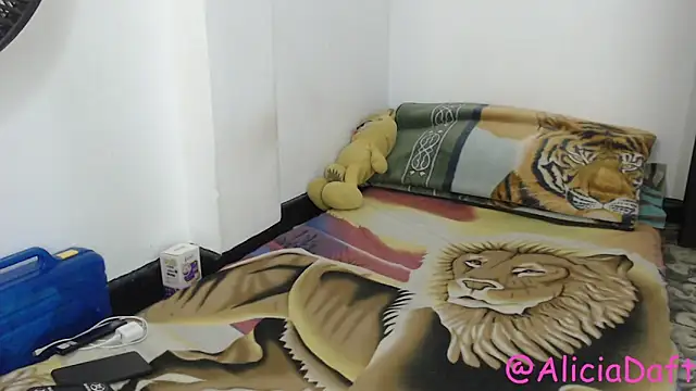 Smoke trip Alicia online show from May 2026 07:19:02 PM