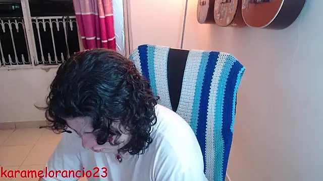 Snapshot of Smoke_trip_Alicia chatting on September 2025 04:52:01 AM Smoke trip Alicia online show from September 2025 04:52:01 AM