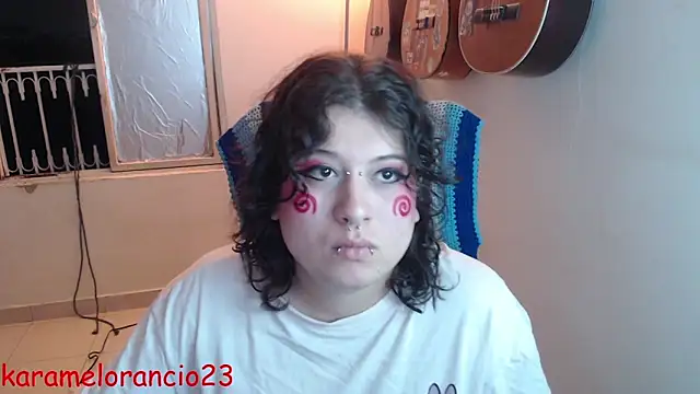 Snapshot of Smoke_trip_Alicia chatting on September 2025 04:48:02 AM Smoke trip Alicia online show from September 2025 04:48:02 AM