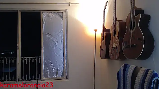 Snapshot of Smoke_trip_Alicia chatting on September 2025 03:55:02 AM Smoke trip Alicia online show from September 2025 03:55:02 AM