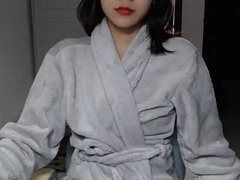 Snapshot of Bigg_Pussyy_Catt chatting on January 2025 06:04:01 AM Bigg Pussyy Catt online show from January 2025 06:04:01 AM