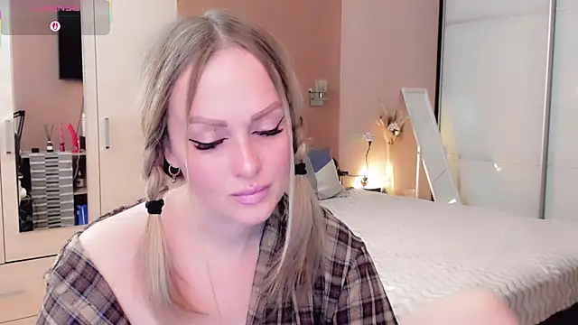 Libby Nora online show from April 2026 09:55:01 AM