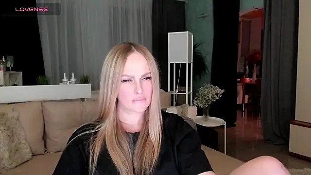 Libby Nora online show from February 2025 03:39:02 PM