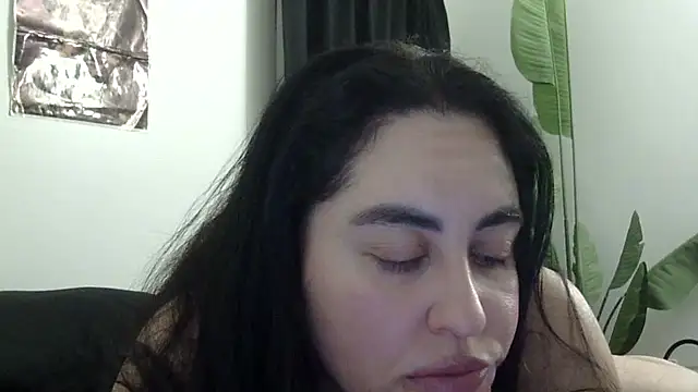 Snapshot of WetFlower69 chatting on June 2026 01:54:01 AM WetFlower69 online show from June 2026 01:54:01 AM