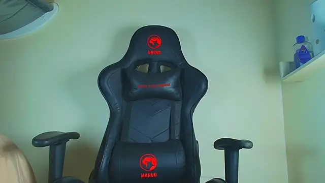 Snapshot of angeliquevany chatting on March 2025 06:30:01 PM angeliquevany online show from March 2025 06:30:01 PM