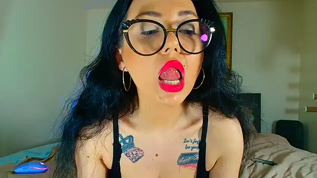 Snapshot of angeliquevany chatting on March 2025 08:20:02 PM angeliquevany online show from March 2025 08:20:02 PM