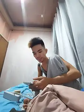 MrGOLDENBOY online show from July 2026 11:05:02 PM